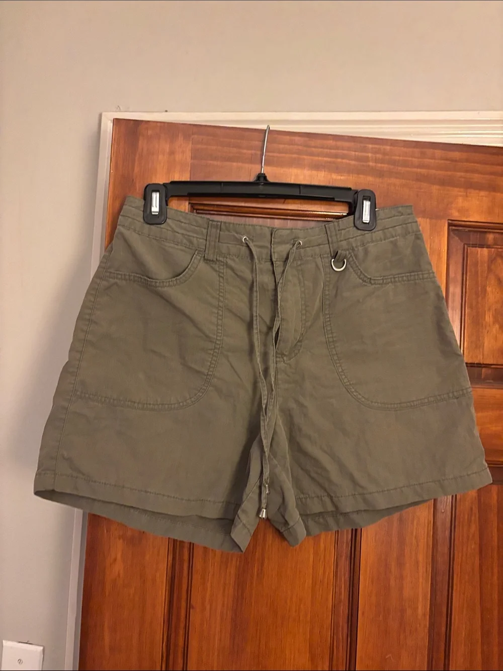 Women’s green Gloria Vanderbilt drawstring shorts